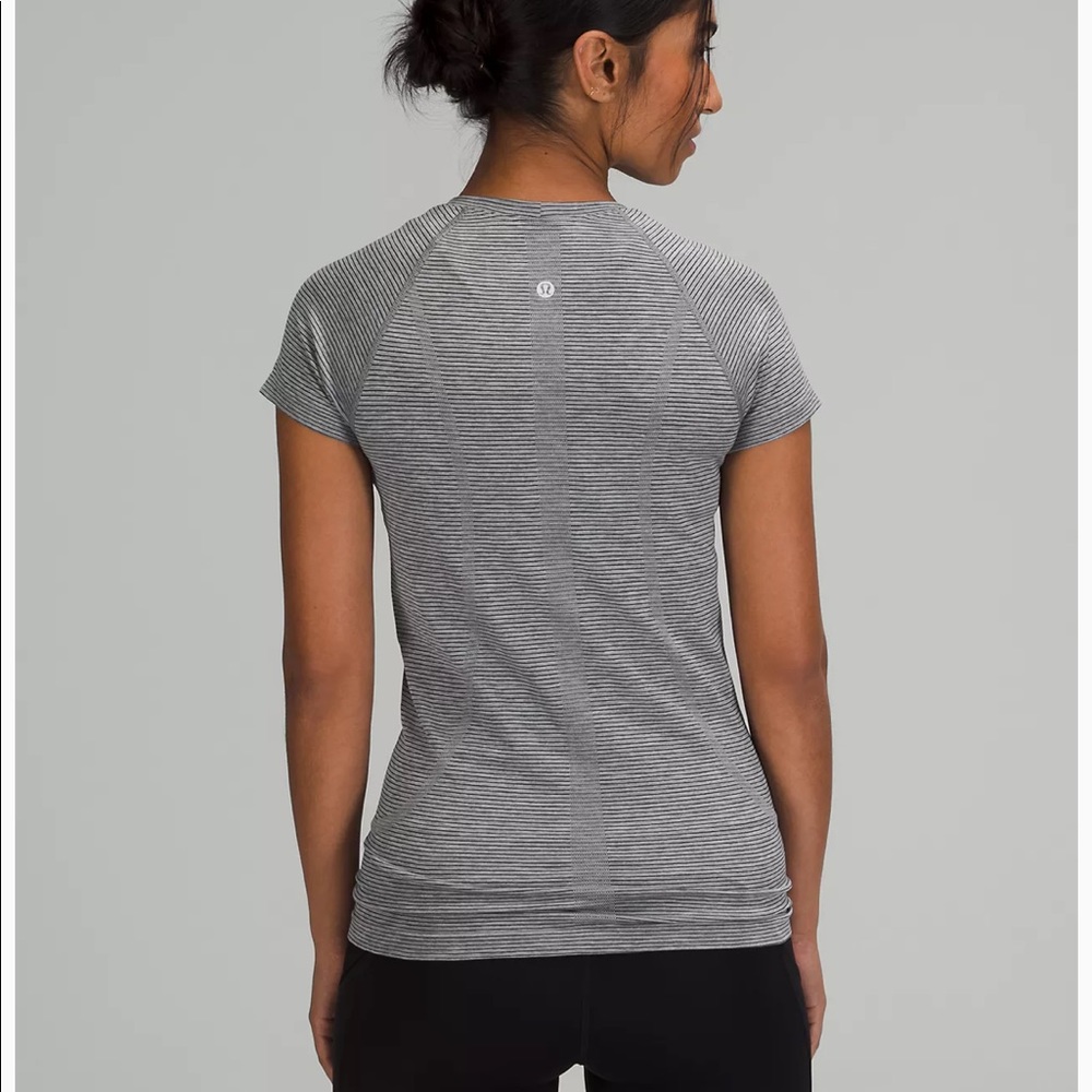 Lululemon Swiftly Tech Short Sleeve Shirt 2.0-Tetra Stripe Asphalt Grey/Black-6 - Picture 5 of 9